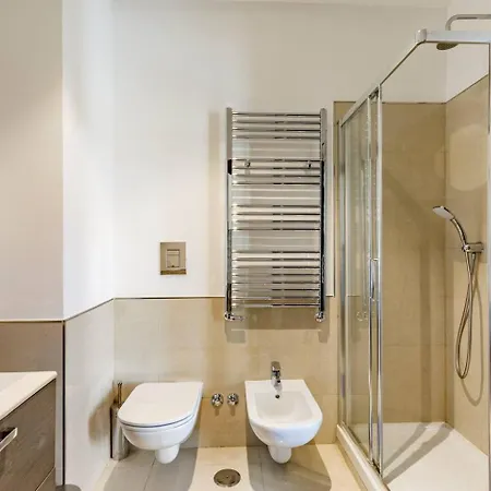 Duomo - Historic Center, View, Comfort & Metro Neapel