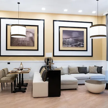 Apartment Duomo - Historic Center, View, Comfort & Metro