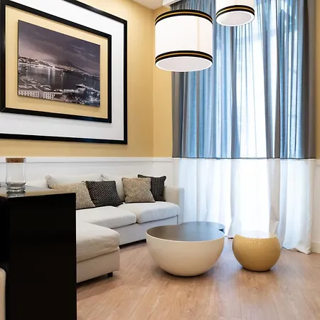 Duomo - Historic Center, View, Comfort & Metro Apartment *